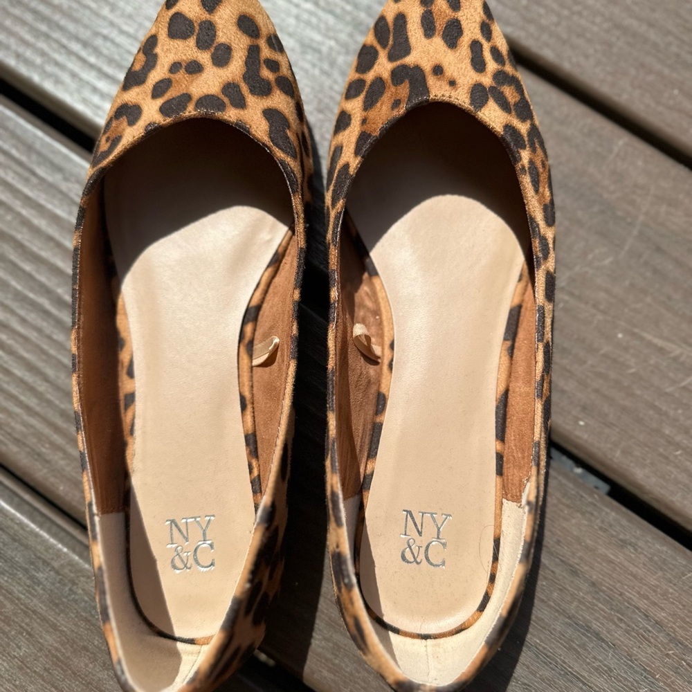 New York & Company Animal Print Flats Leopard Pointed Toe - Picture 2 of 4